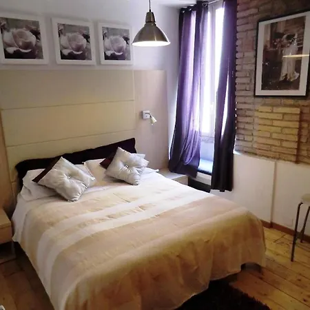 Pensión Caesar's 3*